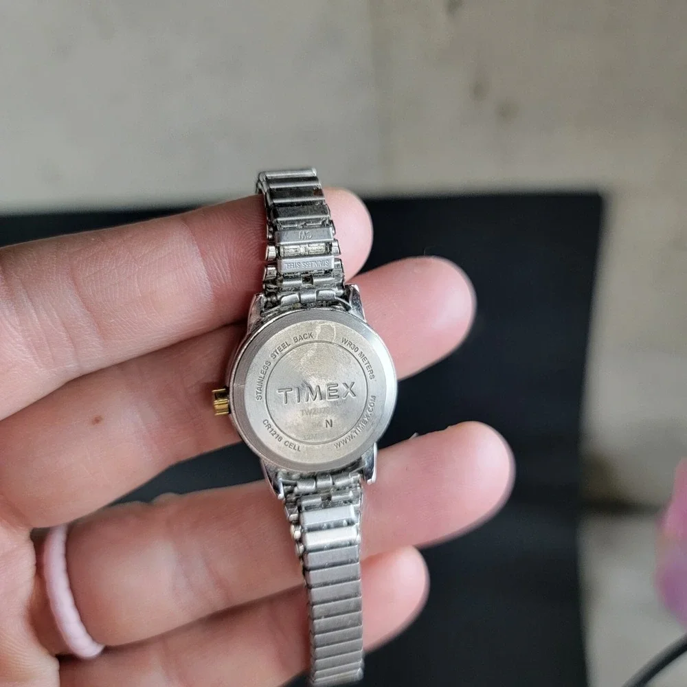 Timex Indiglo WR 30M Silver Tone Quartz Analog Women's Watch Sz. 6